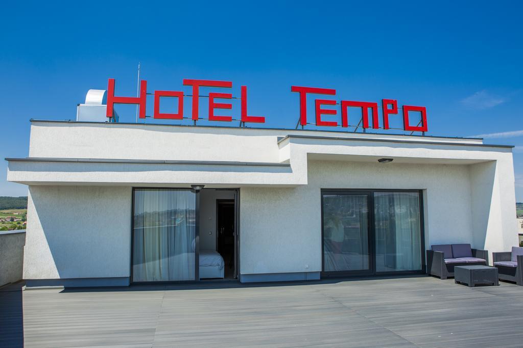 Hotel Tempo เตอร์กู-มูเรช ภายนอก รูปภาพ